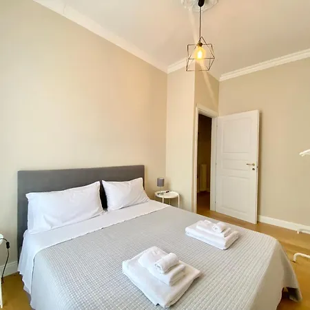 Apartment Vincent's Artwork Como