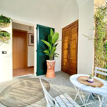 Apartamento Vincent's Artwork *