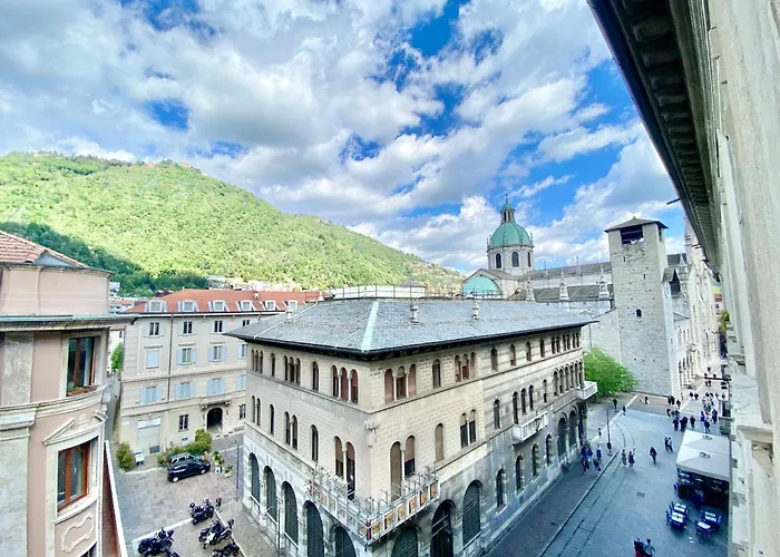 Vincent's Artwork Lägenhet Como