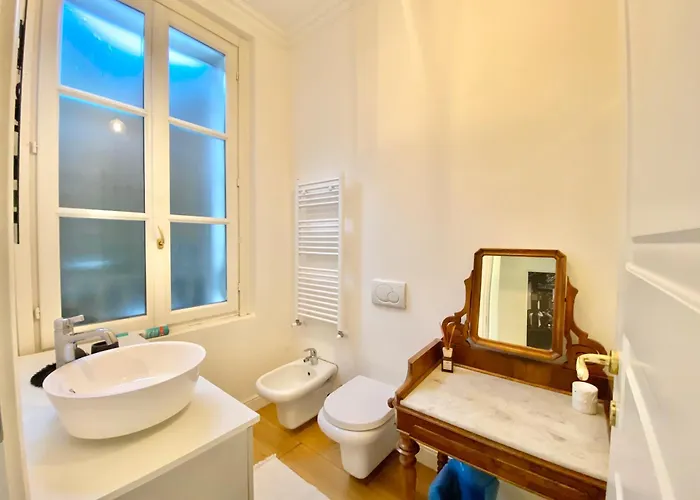 Vincent's Artwork Como